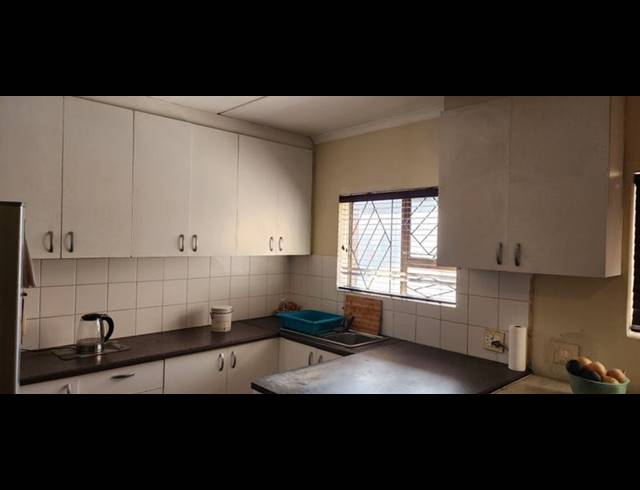 2 BEDROOM APARTMENT FOR SALE IN GOODWOOD CENTRAL